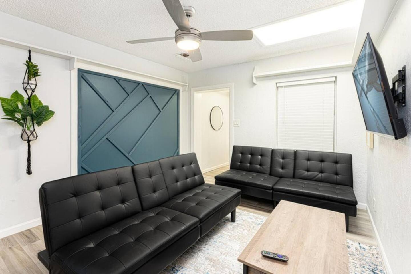 Casa Azul Haven 4 Beds, Fast Wi-Fi & Pets Ok! Orlando