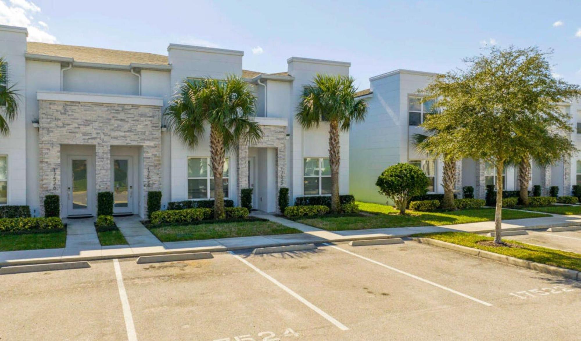 Amazing 4 Bedrooms Next To Disneyprivate Pool Holiday home