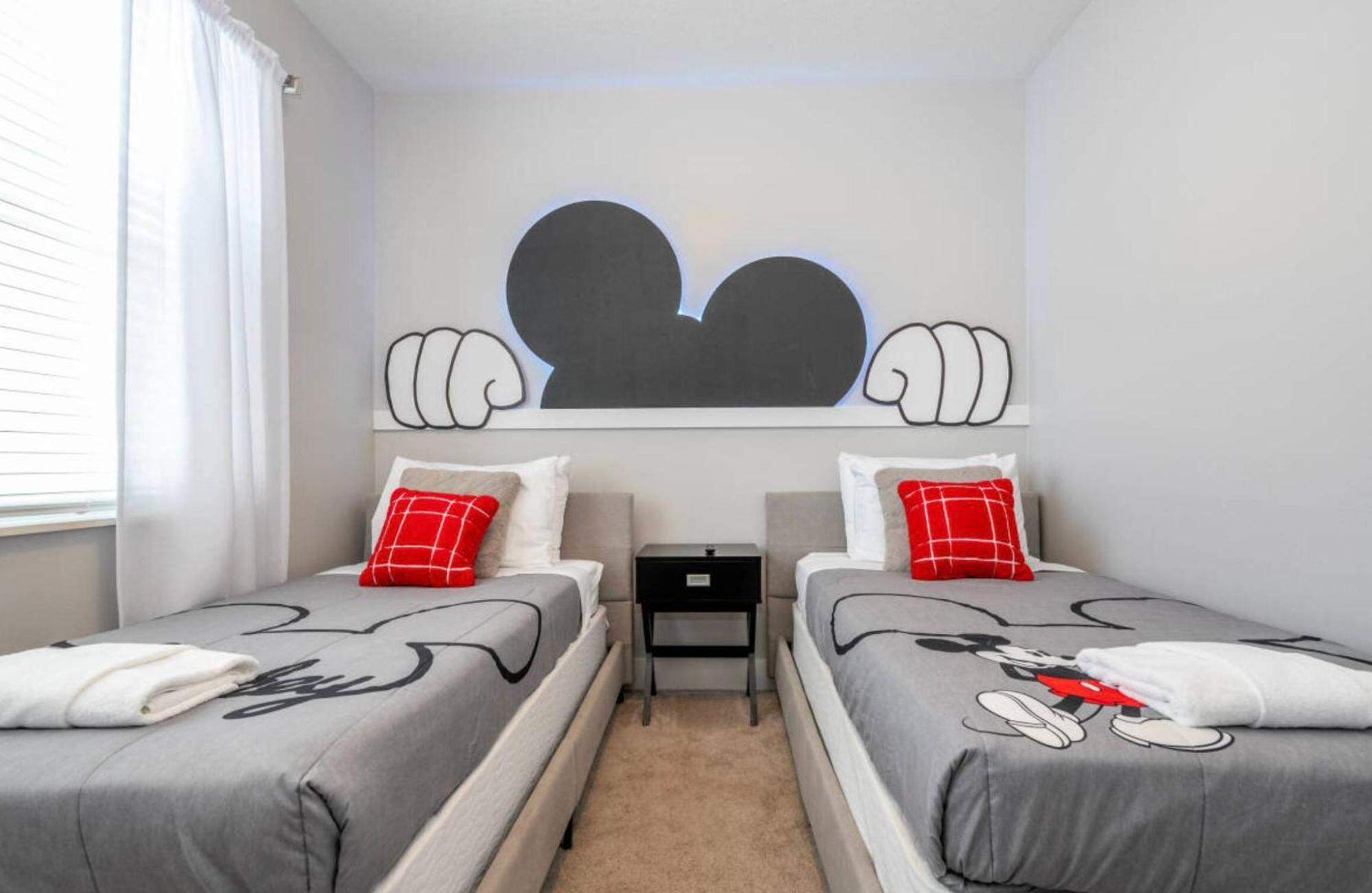 Amazing 4 Bedrooms Next To Disneyprivate Pool * Orlando