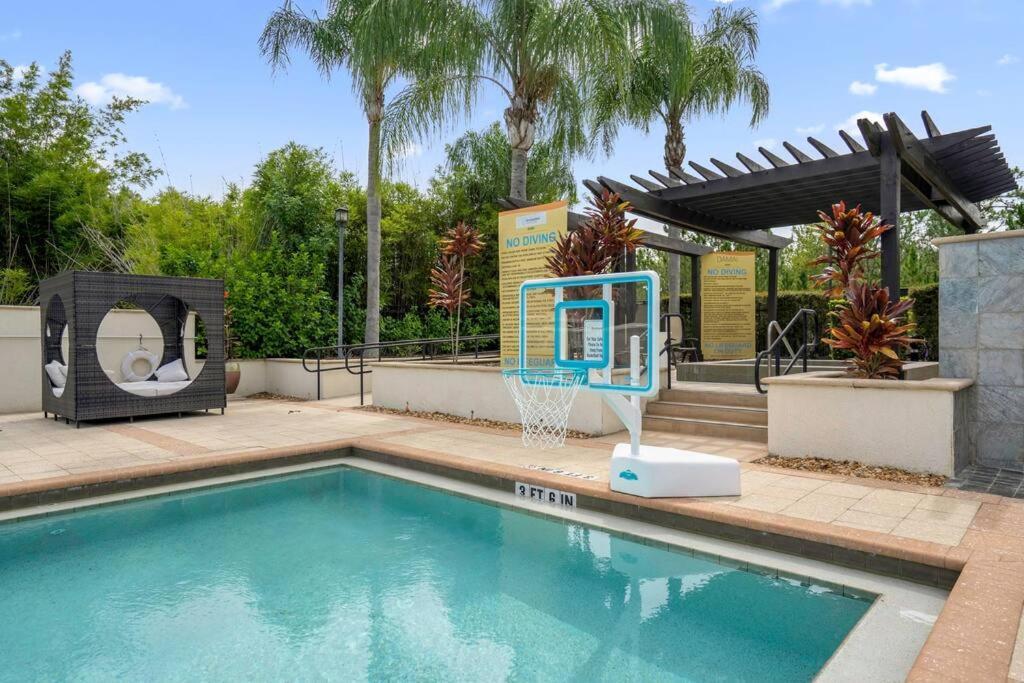 Enchanted 4br Family Style Townhome In Area * Orlando