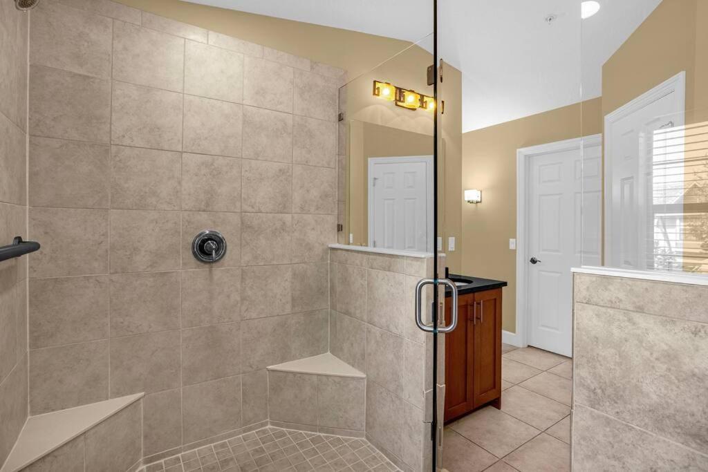 Enchanted 4br Family Style Townhome In Area Holiday home Orlando