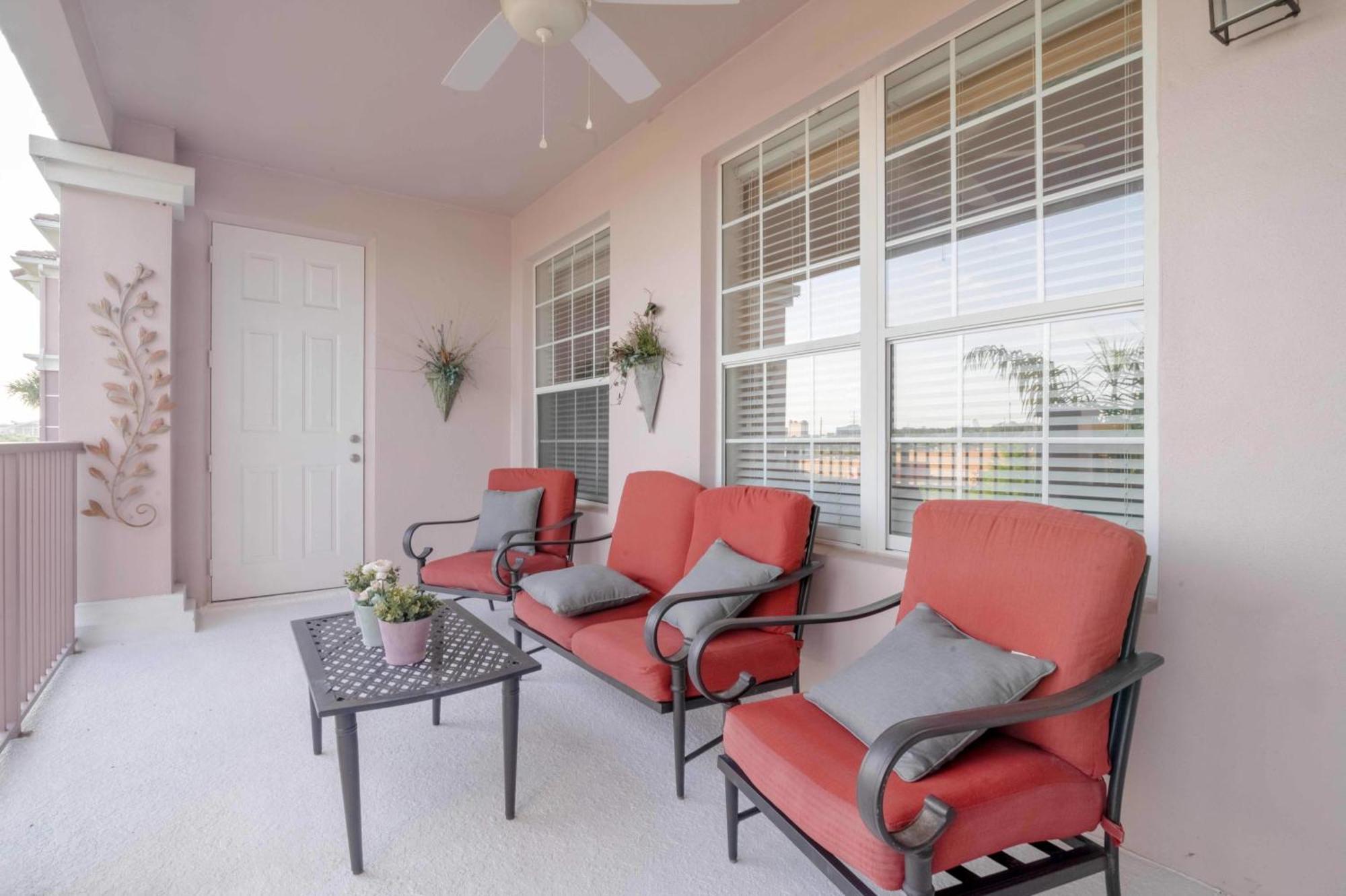 Beautiful Vista Cay View Classic Near To Theme Parks & Walk To The Convention Center Holiday home