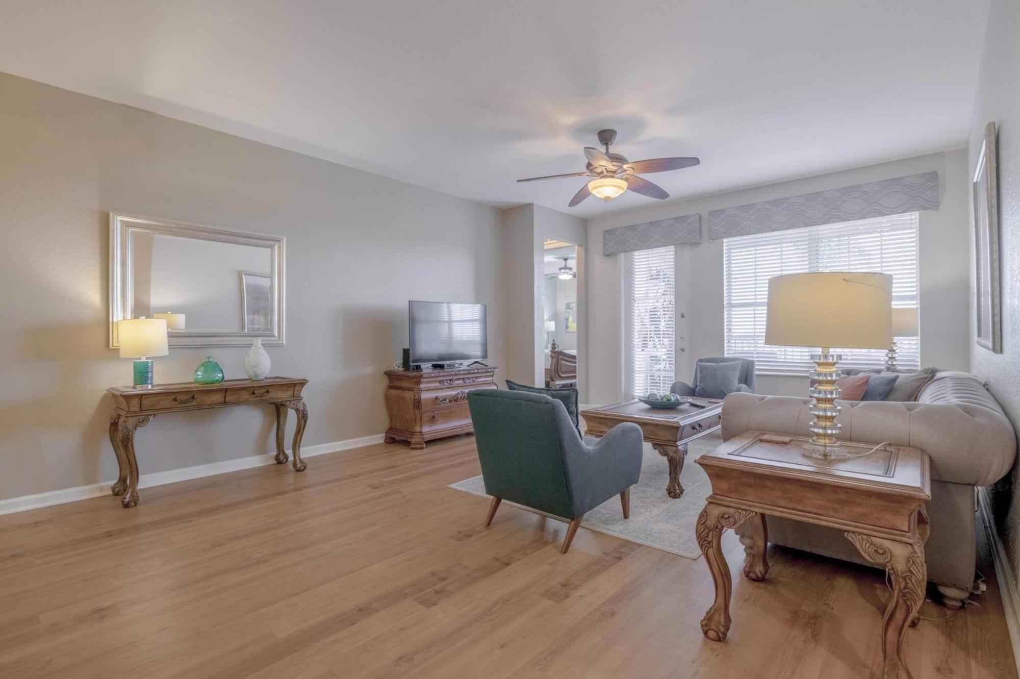 Beautiful Vista Cay View Classic Near To Theme Parks & Walk To The Convention Center *