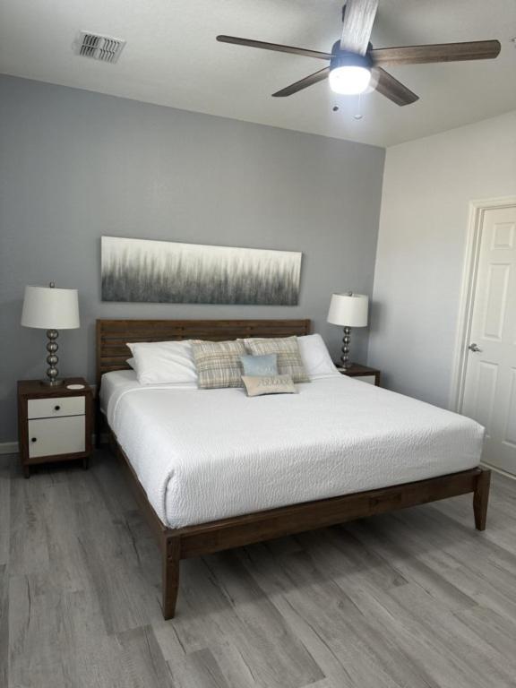 Stylish Vista Cay Luxury Diamond Next To Pool Near Theme Parks And Walk To The Convention Center Holiday home
