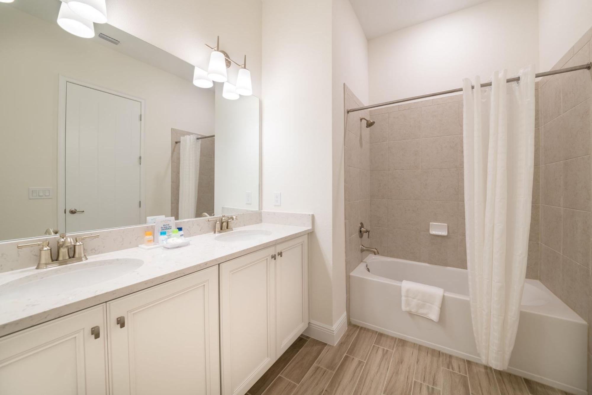 Holiday home Paradise With Private Pool Near And Margaritaville Island H20 Waterpark Access - 7989su *