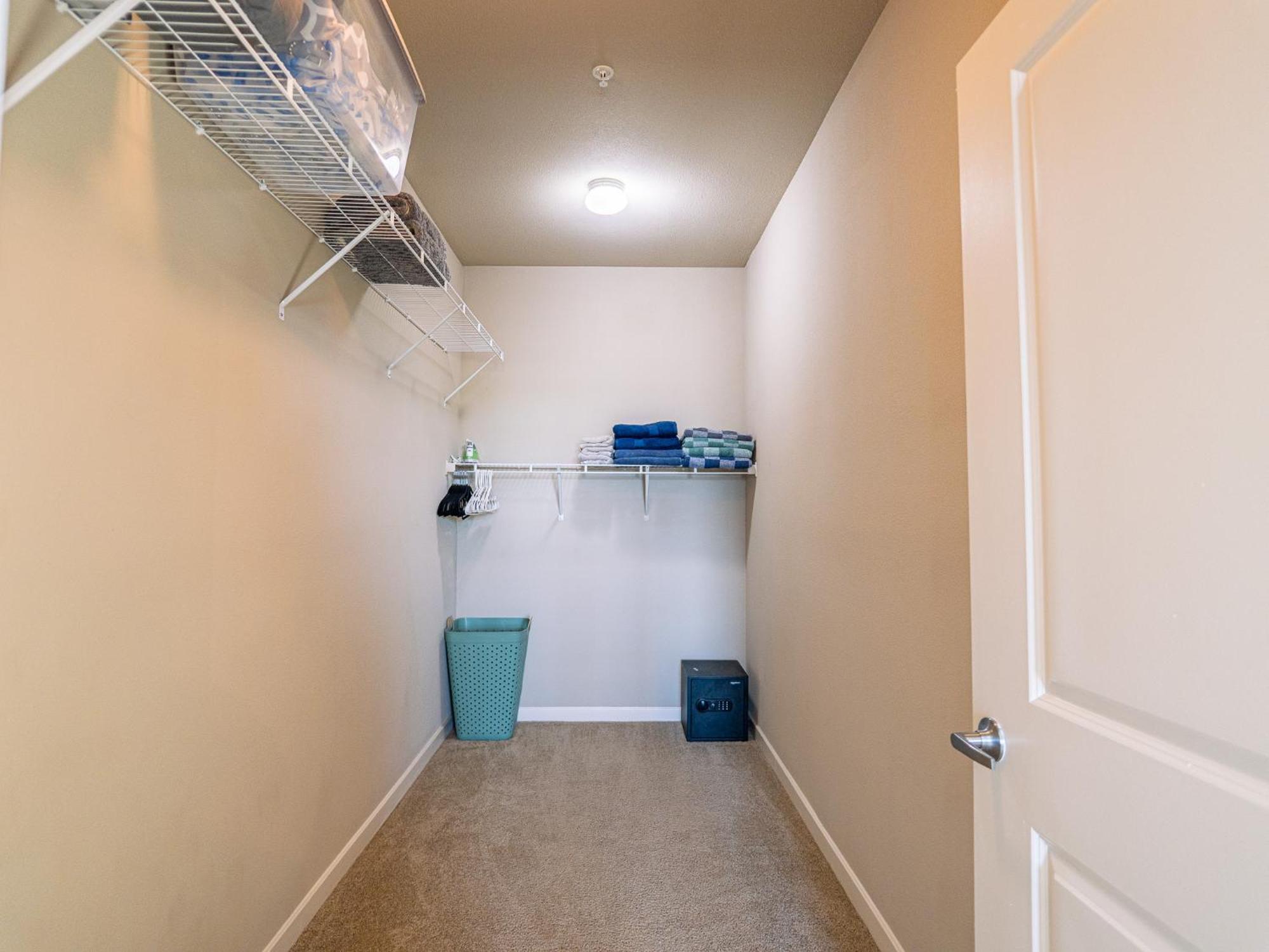 Chic Spacious 2ba 2br With Views Of Pool * Orlando
