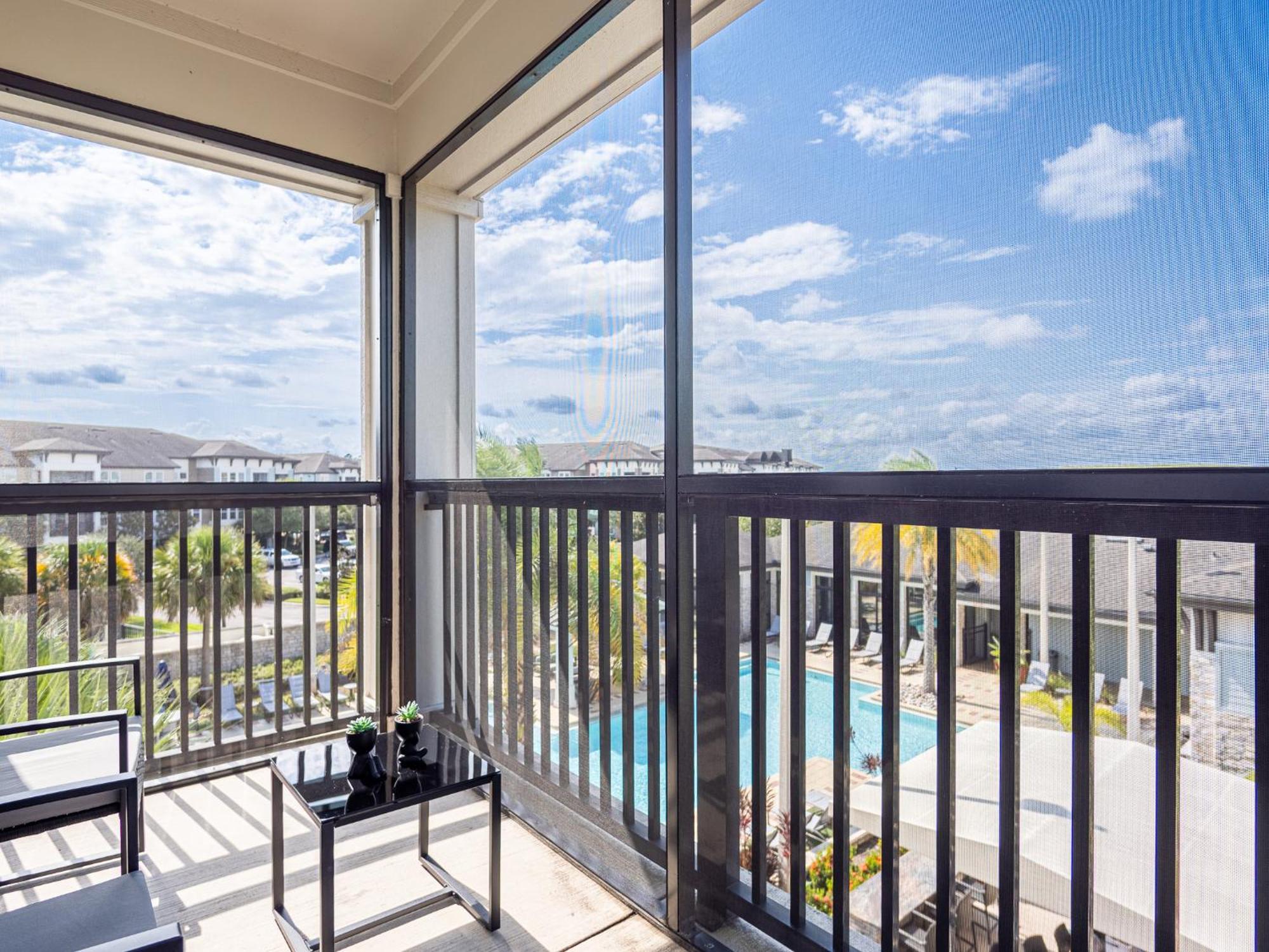 Chic Spacious 2ba 2br With Views Of Pool Orlando