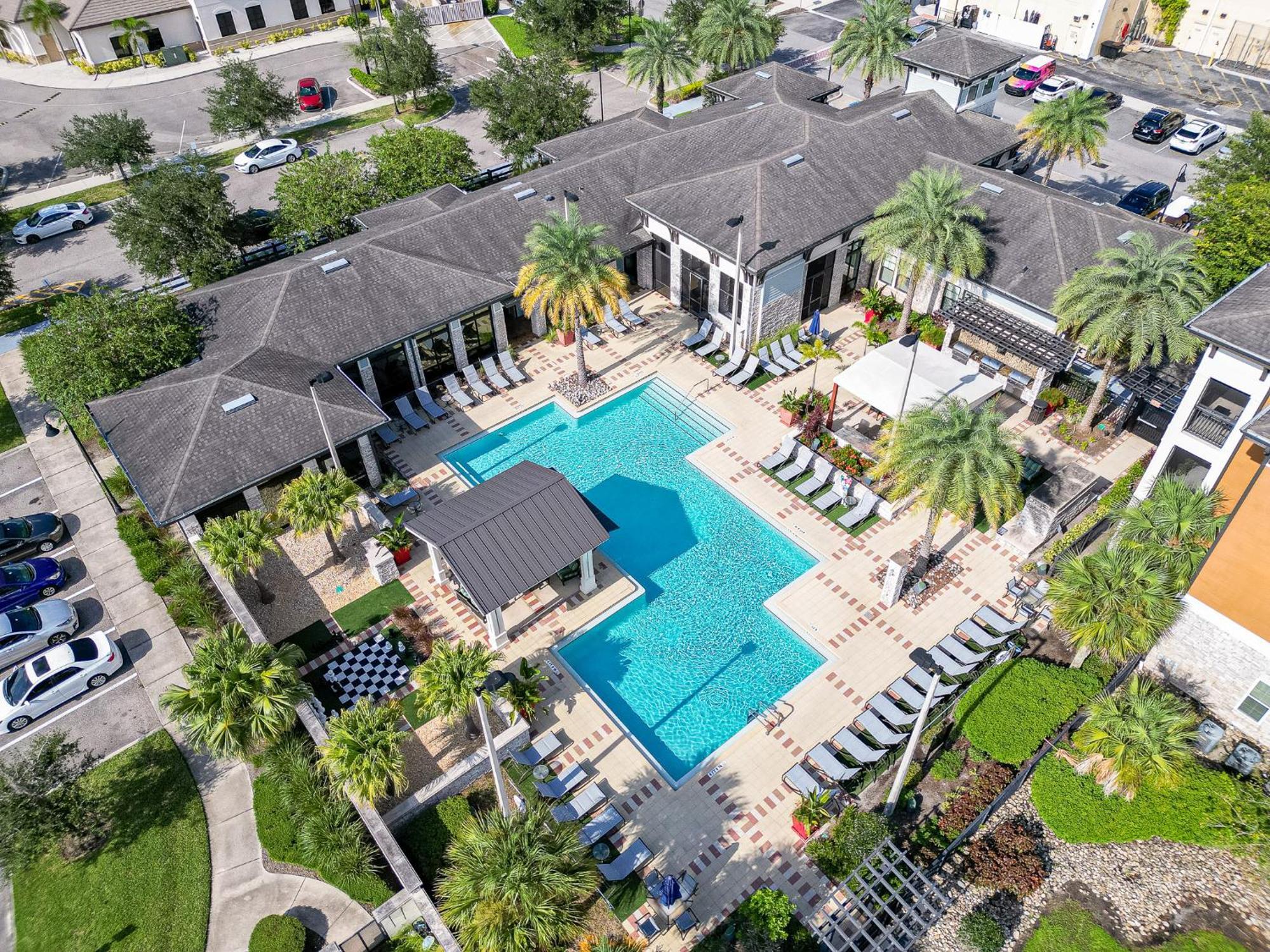 Chic Spacious 2ba 2br With Views Of Pool Orlando