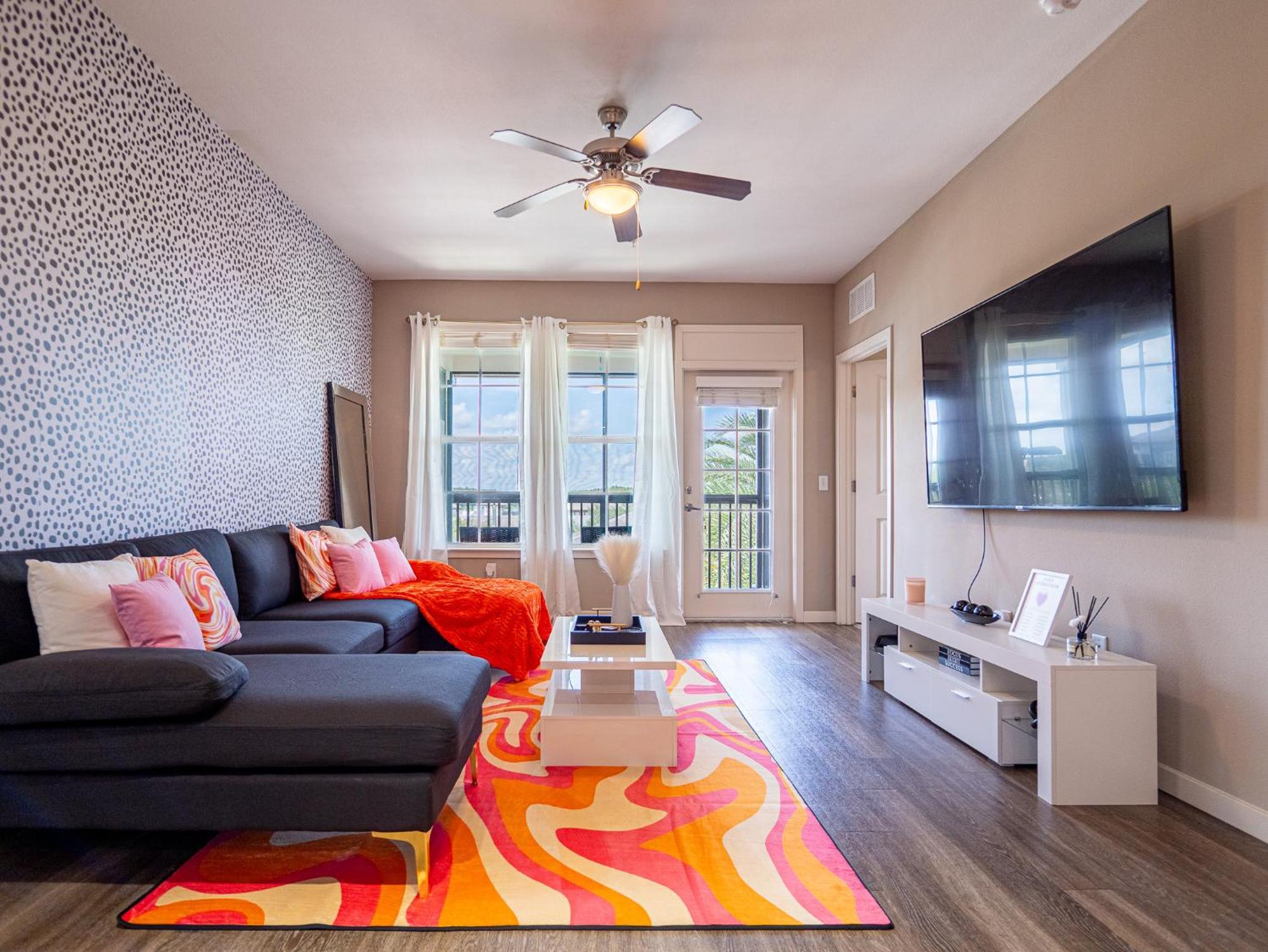 Chic Spacious 2ba 2br With Views Of Pool Apartment Orlando