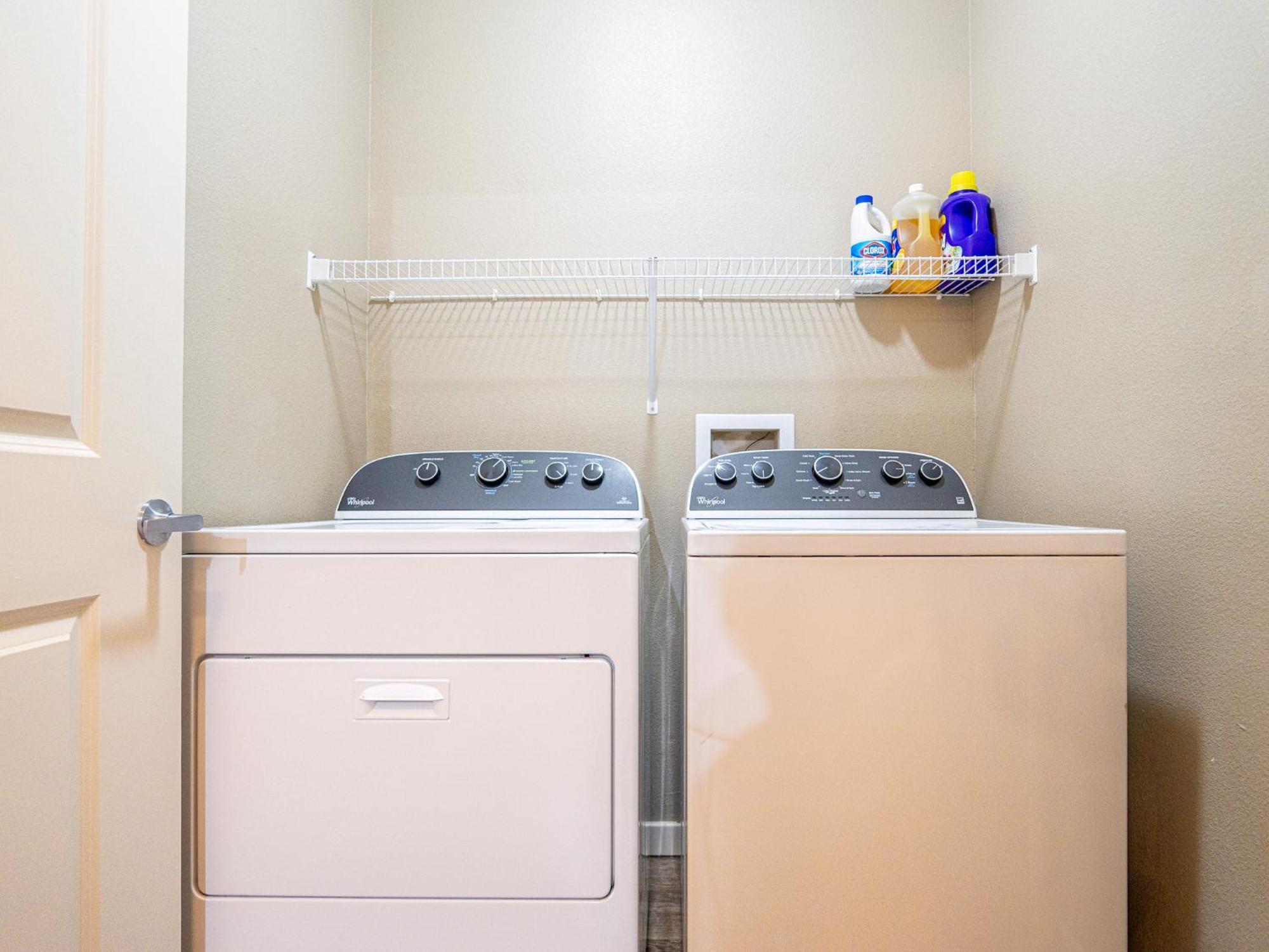 Chic Spacious 2ba 2br With Views Of Pool *