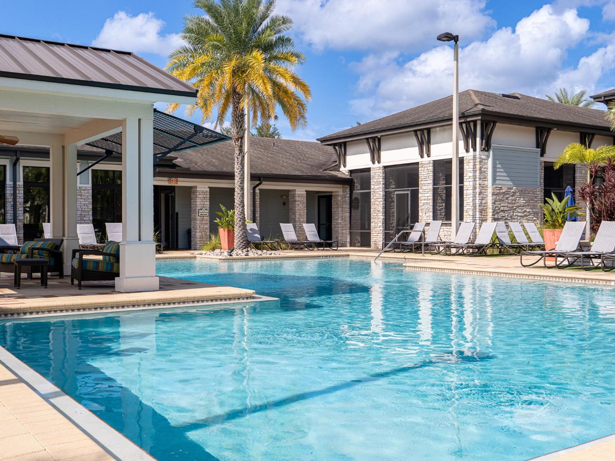 Chic Spacious 2ba 2br With Views Of Pool Apartment Orlando