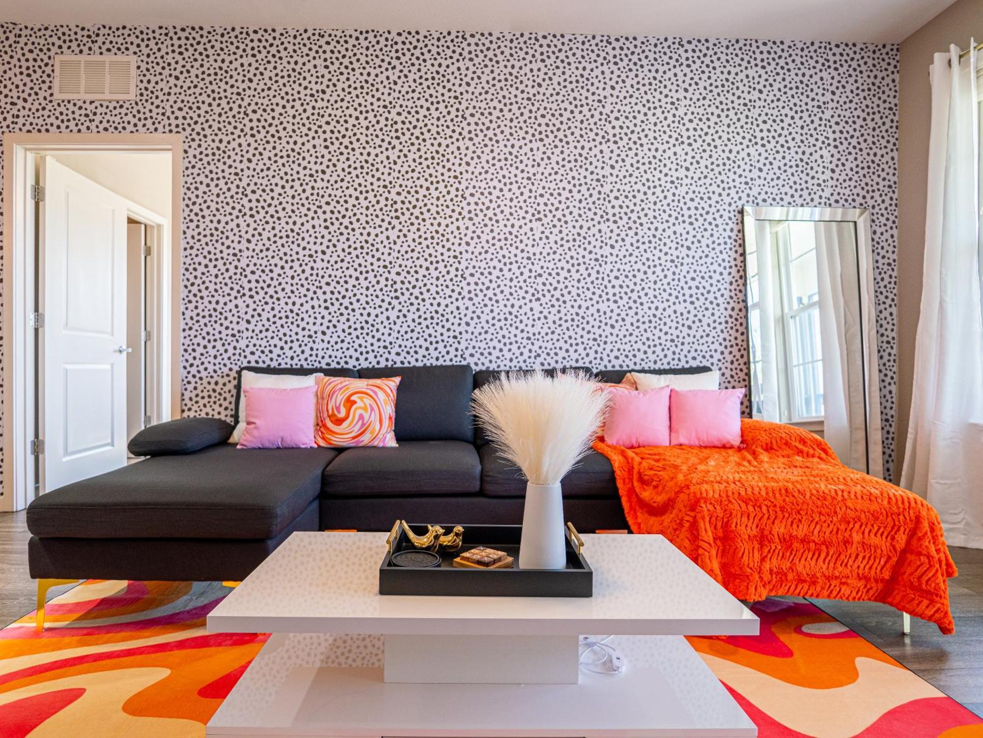 Apartment Chic Spacious 2ba 2br With Views Of Pool