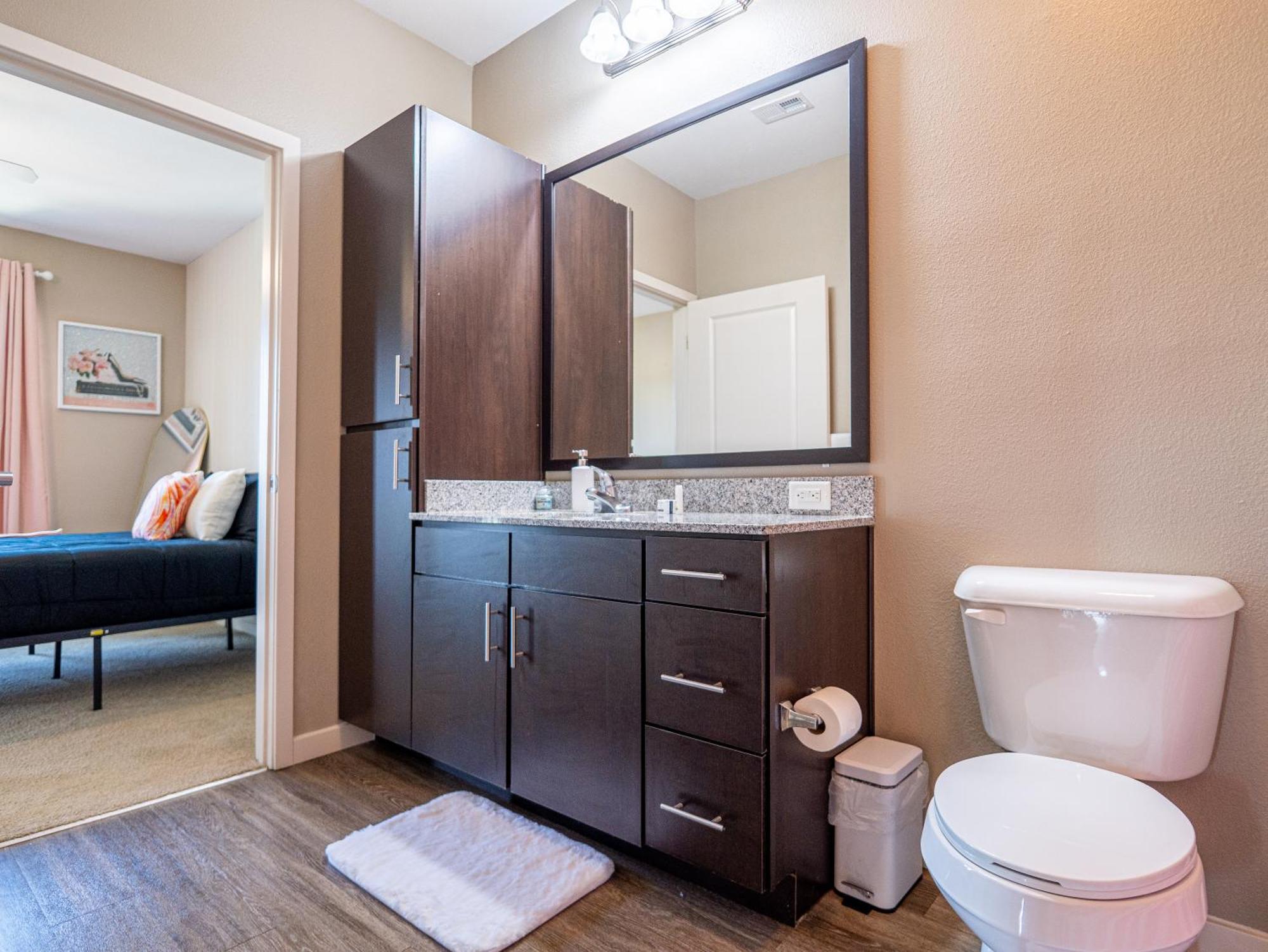 Chic Spacious 2ba 2br With Views Of Pool