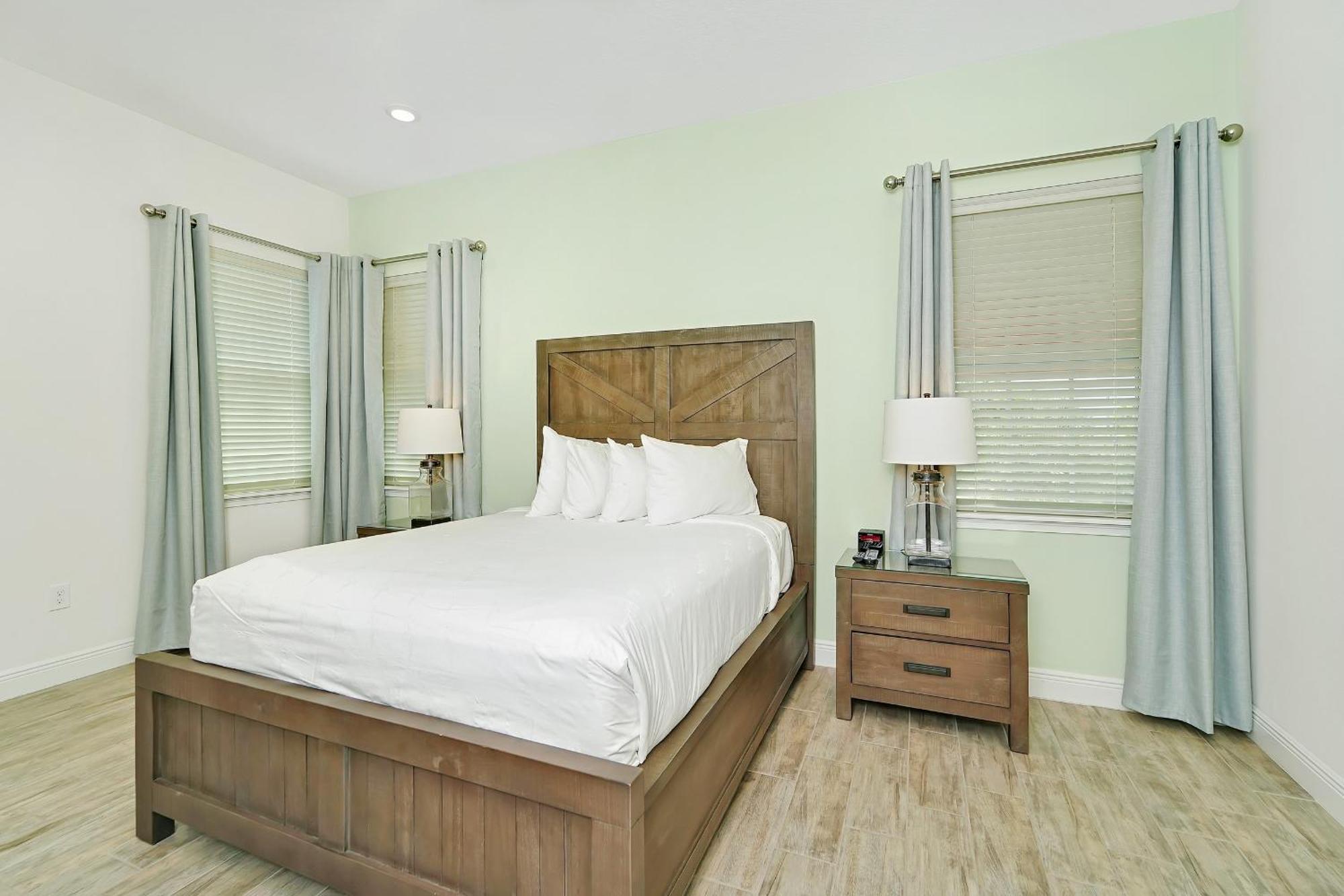 Holiday home Tequila Sunrise With Private Hot Tub Near And Margaritaville Access - 8008dr