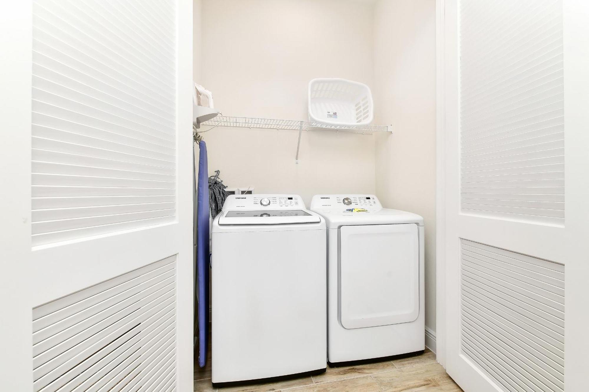 Sandy Toes With Private Pool Near And Margaritaville Access - 8032st Holiday home *