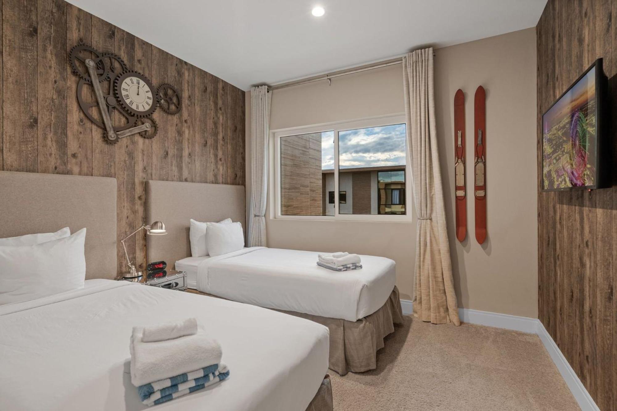 3063 - Luxuosa Com 4 Quartos E 4.5 Banheiros Perto Da Com Acesso Ao