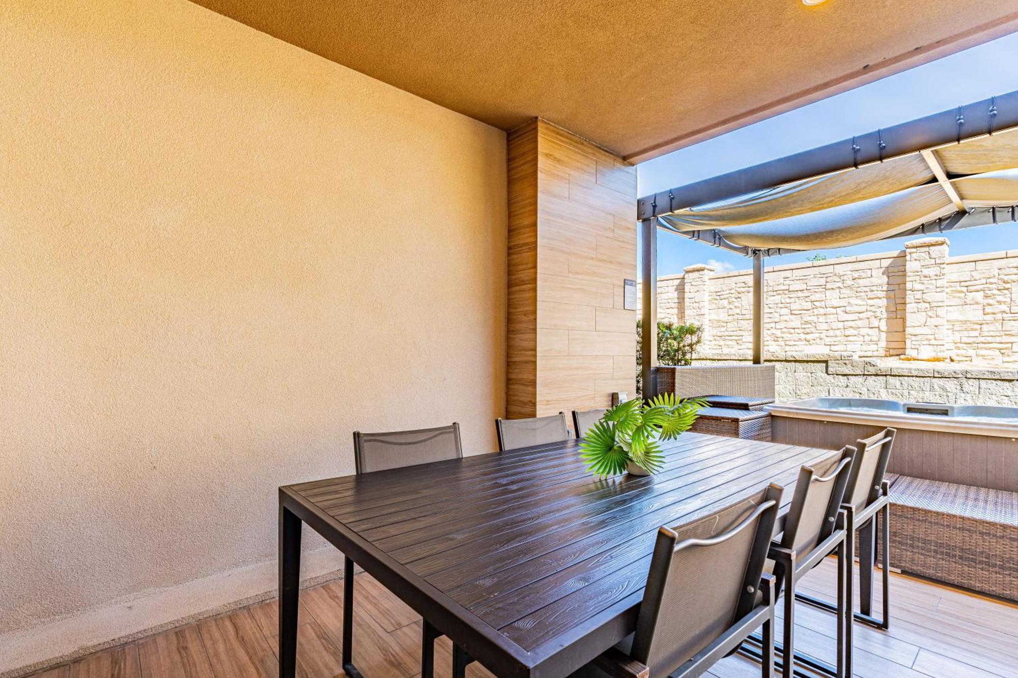 Private Hot Tub Bbq Grill At Magic Village Views