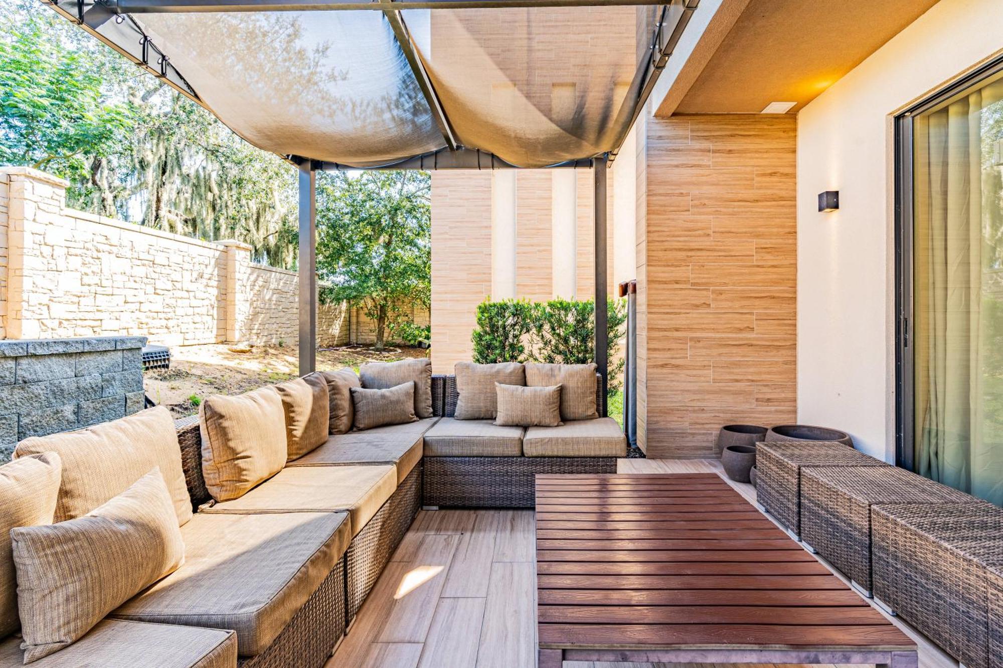 Private Hot Tub Bbq Grill At Magic Village Views Holiday home