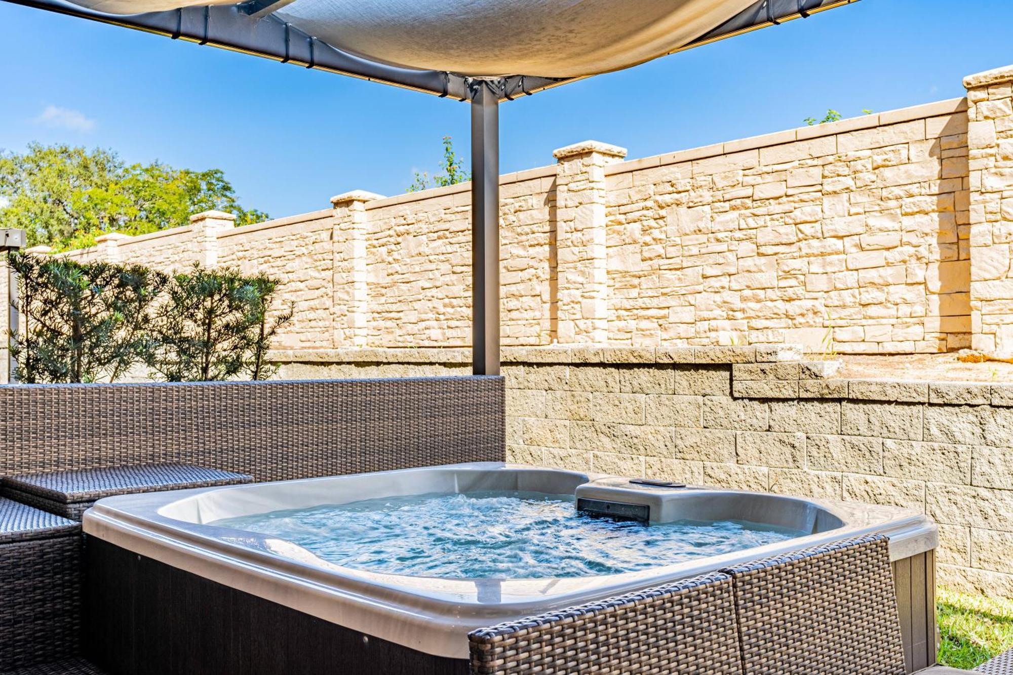 Holiday home Private Hot Tub Bbq Grill At Magic Village Views
