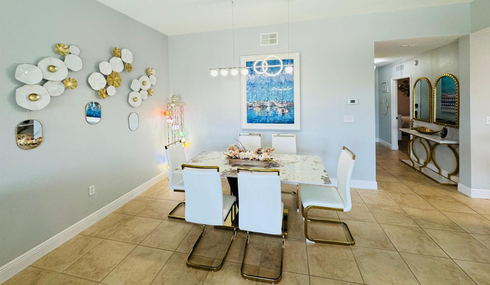 Luxurious & Epic In Heart Of Apartment *
