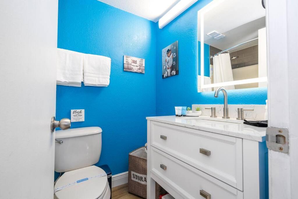 Lakeview 2 6 Min Universal Apartment