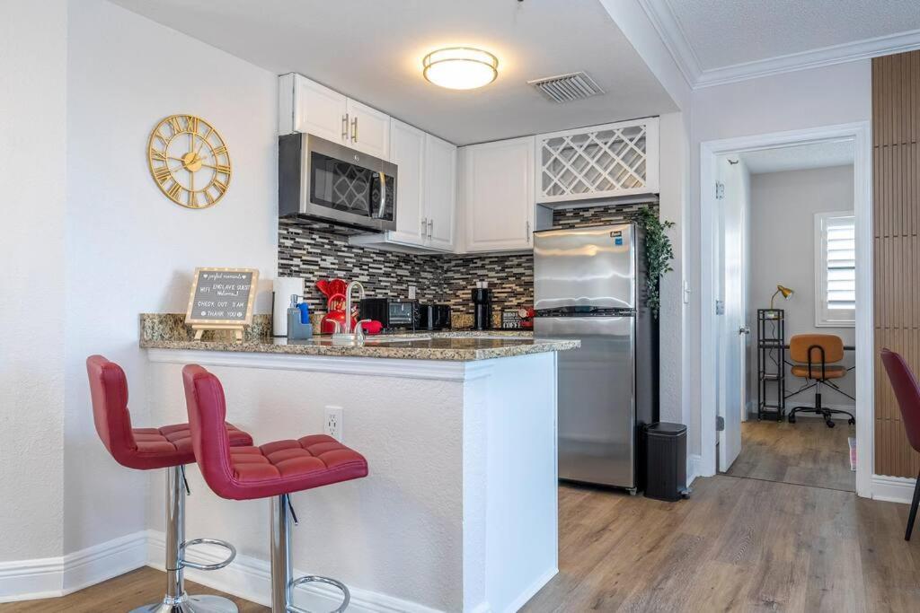 Lakeview 2 6 Min Universal Apartment *