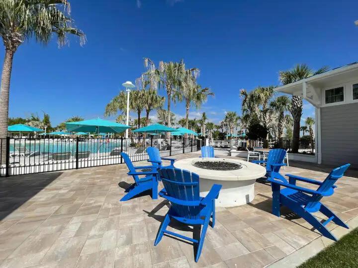 Unwind In Your 5-bedroom Oasis Holiday home Orlando