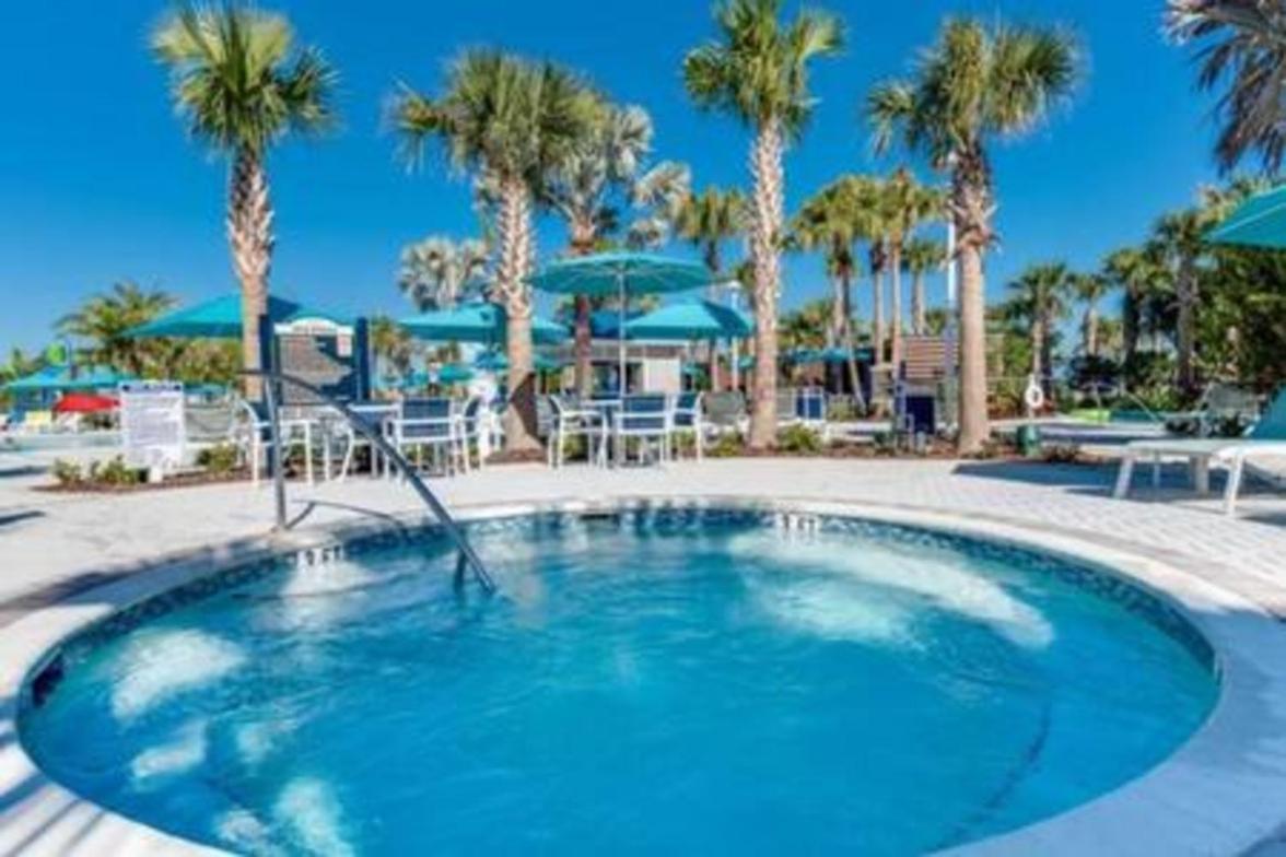 Unwind In Your 5-bedroom Oasis Holiday home Orlando