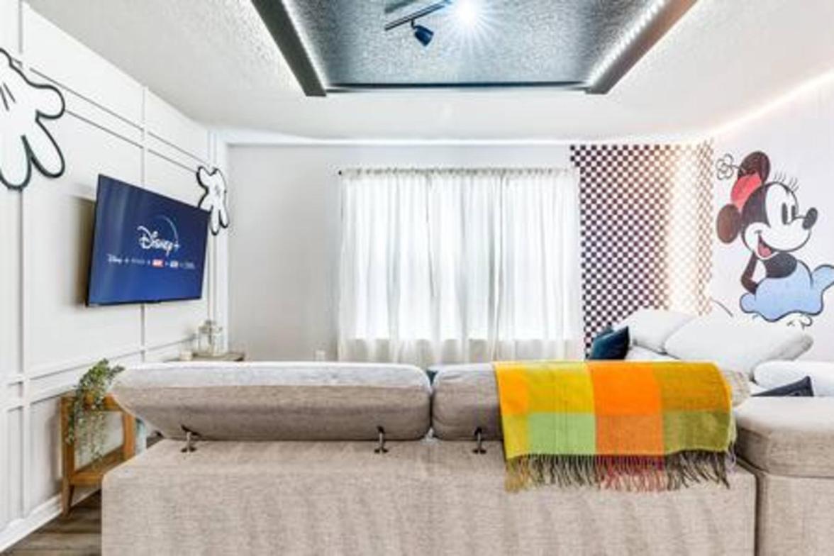 Unwind In Your 5-bedroom Oasis
