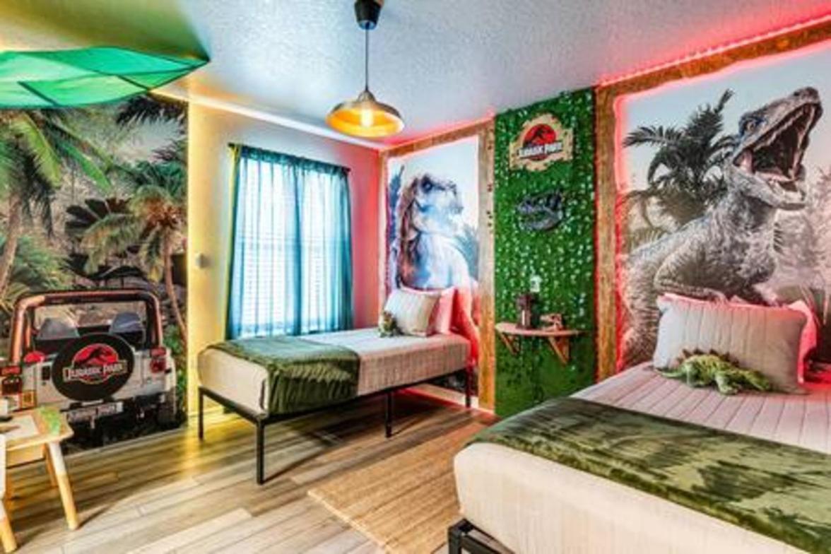 Unwind In Your 5-bedroom Oasis *
