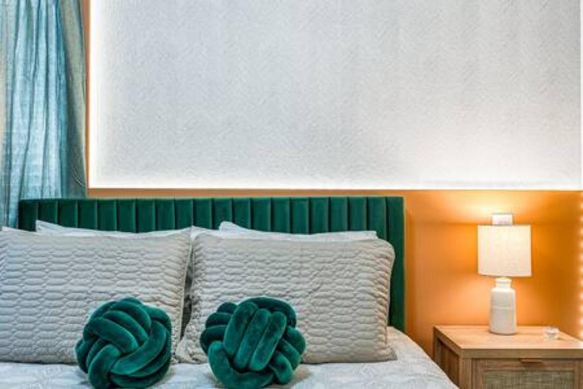 Holiday home Unwind In Your 5-bedroom Oasis