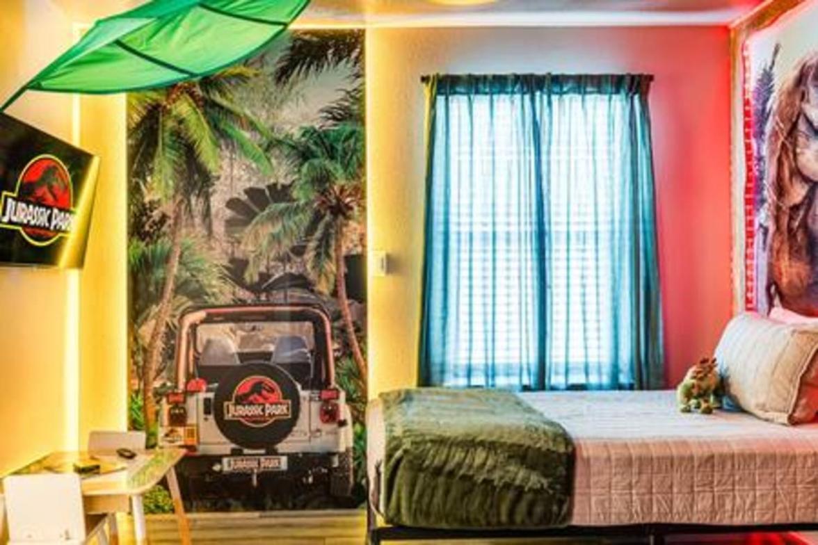 Unwind In Your 5-bedroom Oasis *
