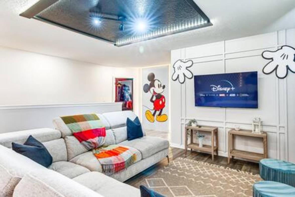 Unwind In Your 5-bedroom Oasis Holiday home *