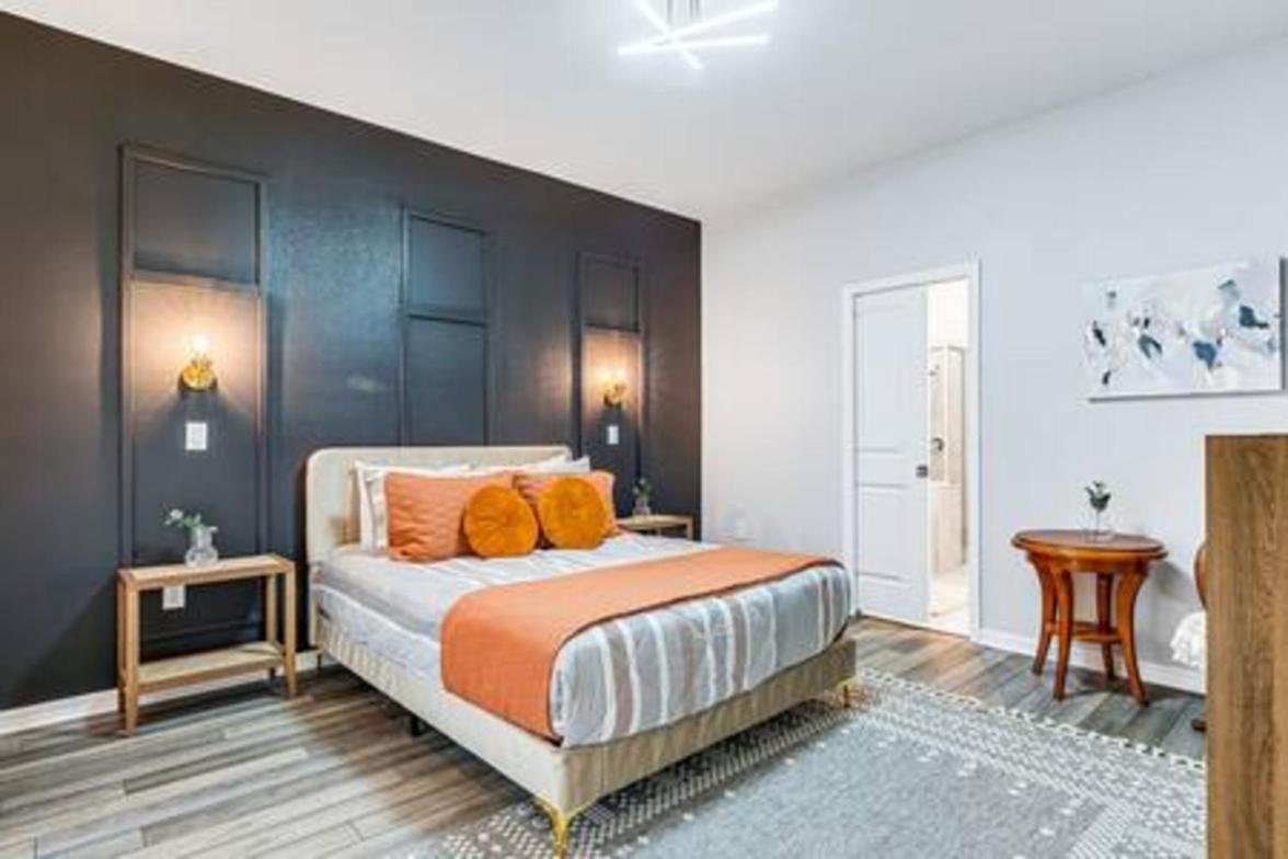 Unwind In Your 5-bedroom Oasis Holiday home Orlando