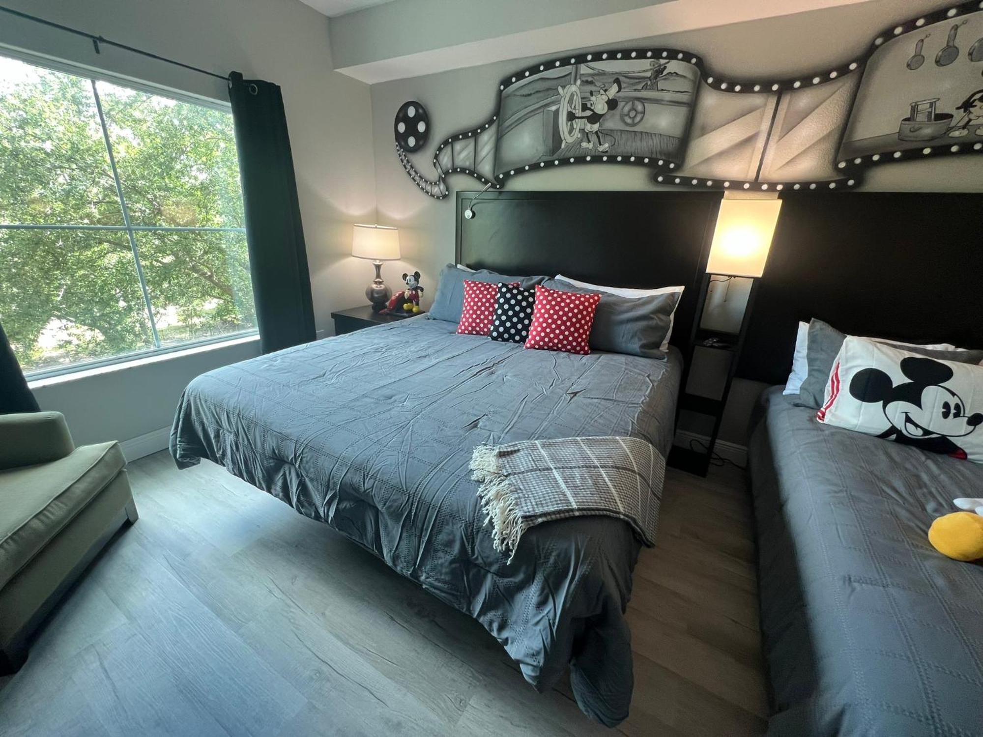 Apartment Shuttle King Bed Free Park