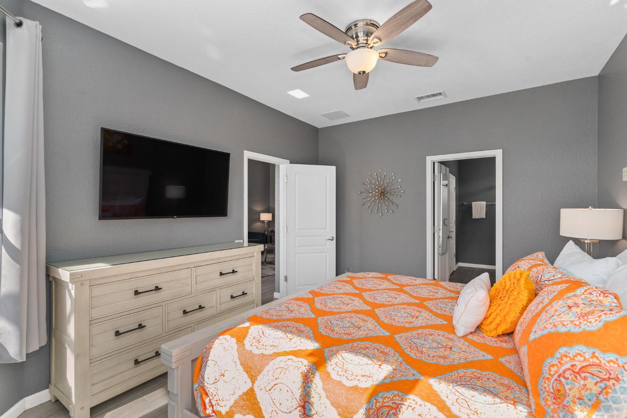 Luxury 5br Near Disney, Private Pool & Game Holiday home *