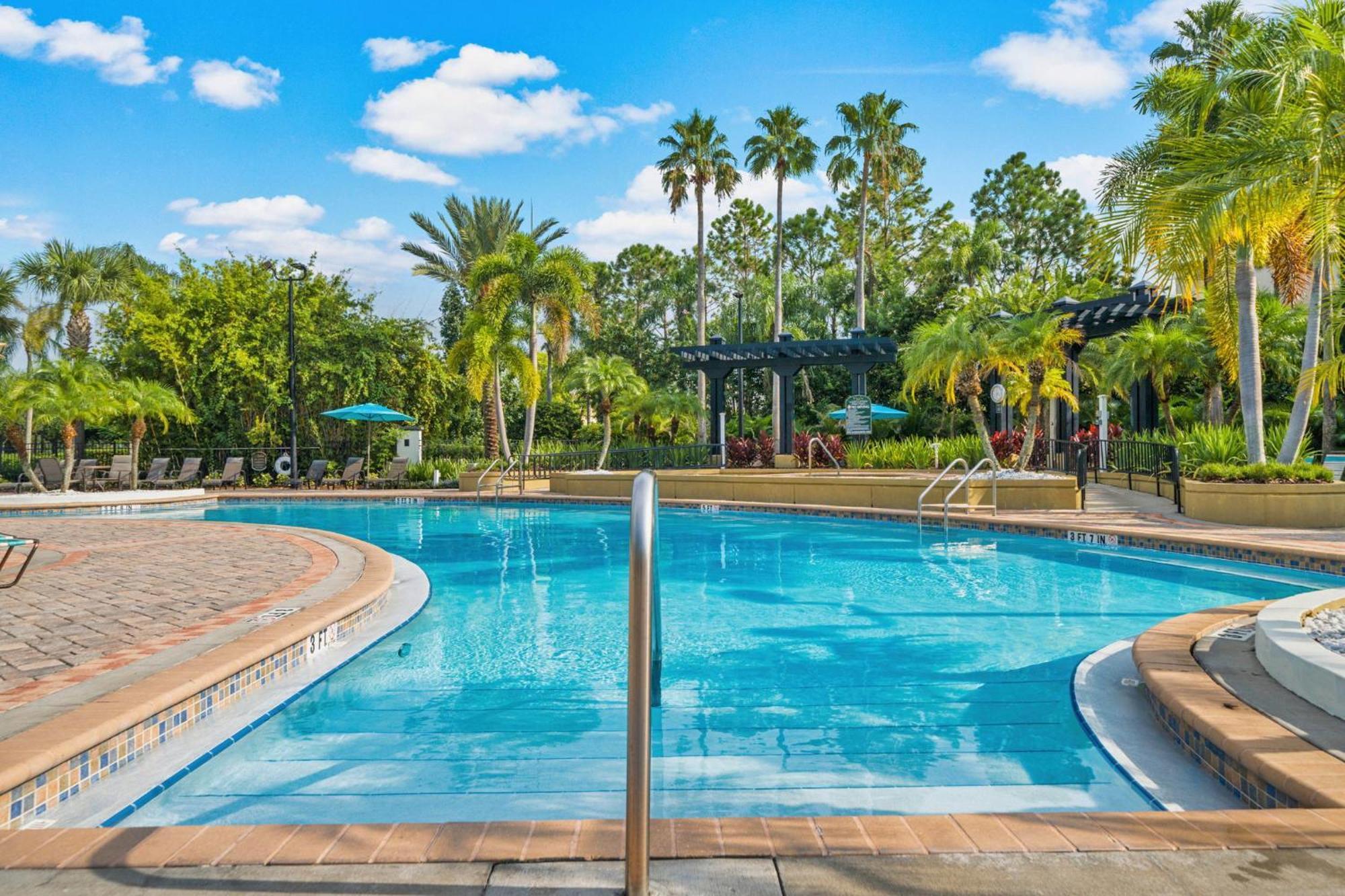 Apartment Beautiful Family Townhome, Near The Parks - 8000-104 *