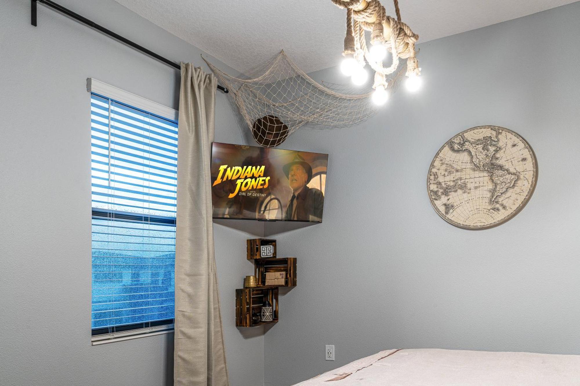 Themed Retreat 6br W Magical Private Pool Holiday home