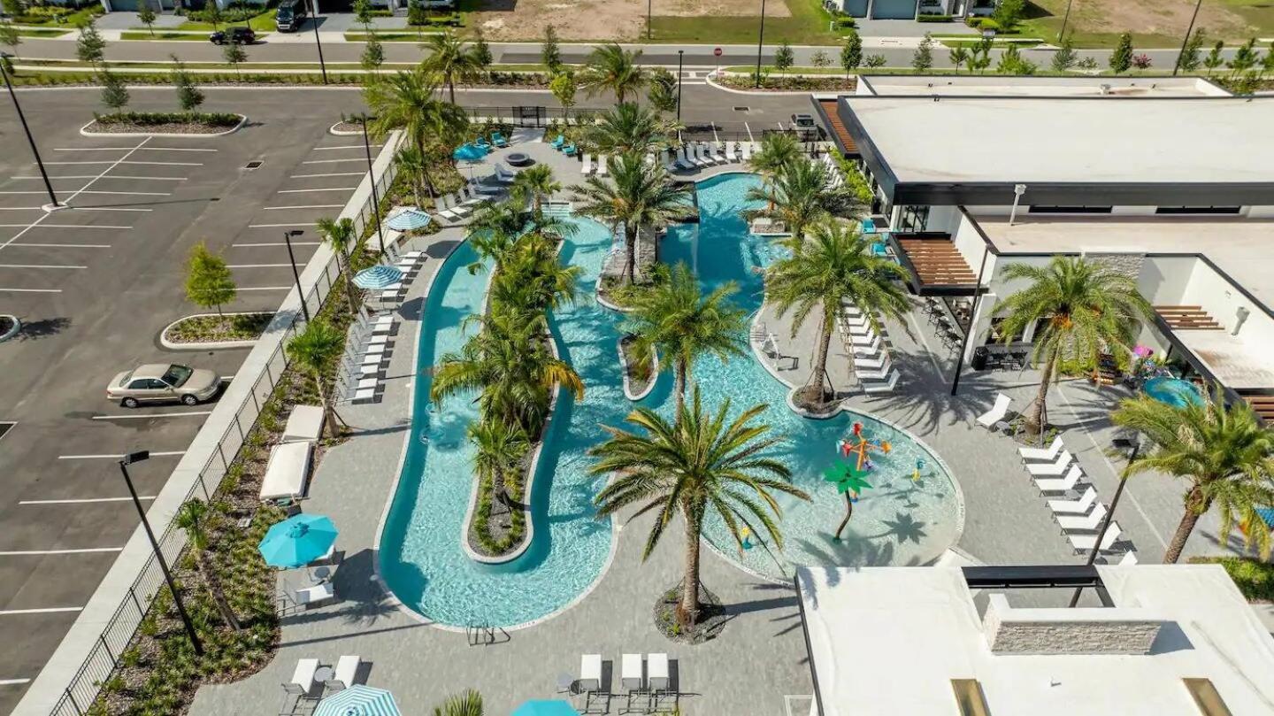 Holiday home Paradiso Grand 6 Bedroom *