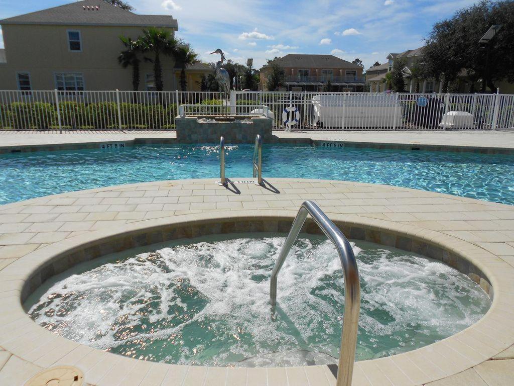 Apartment 3 Bedrooms Pool Hidden Forest Amenities