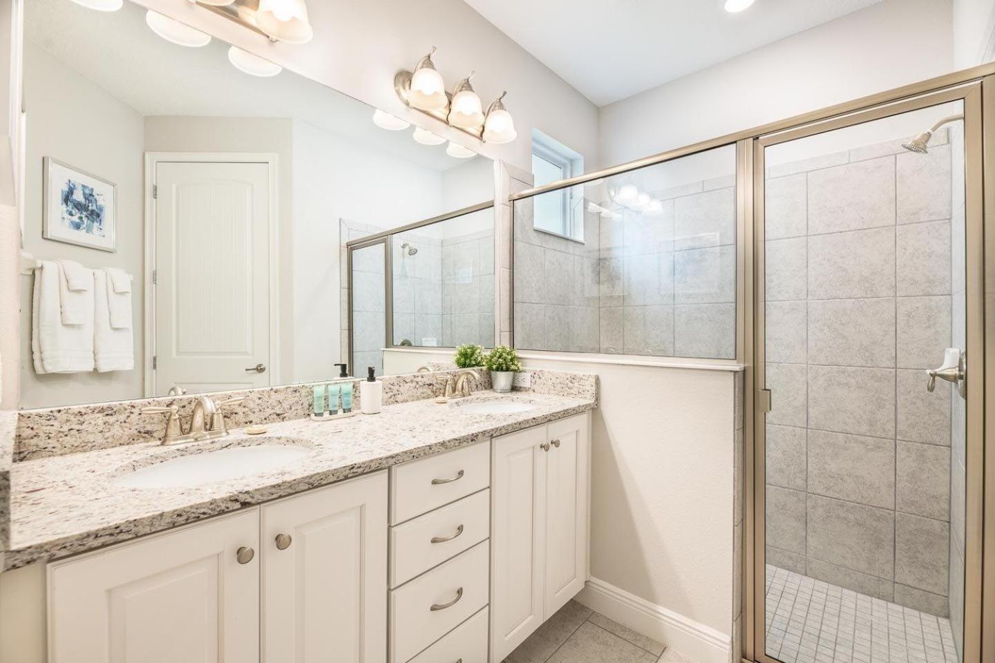 Dashing 6 Bdrm With Games At Encore Holiday home *