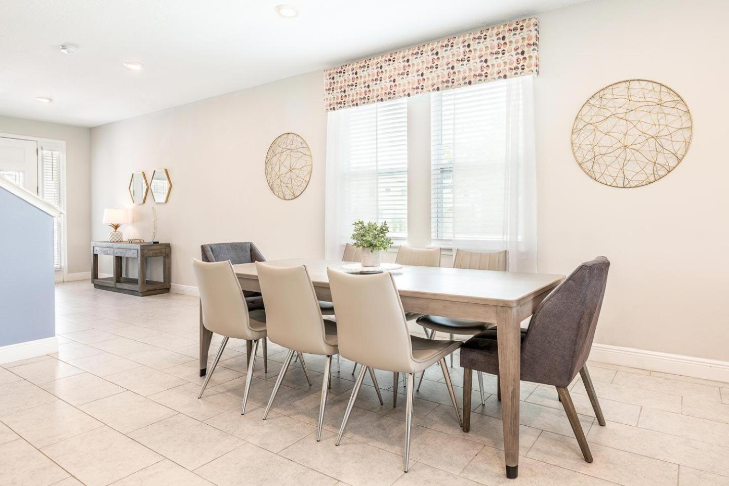 Dashing 6 Bdrm With Games At Encore Holiday home