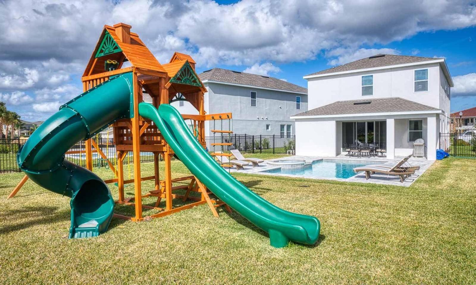 Spacious 5 Bdrm With Playground In Encore