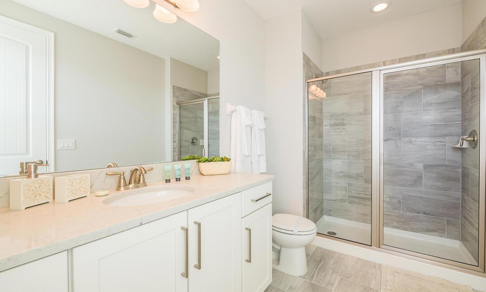 Modern 8 Bdrm With Game In Encore *