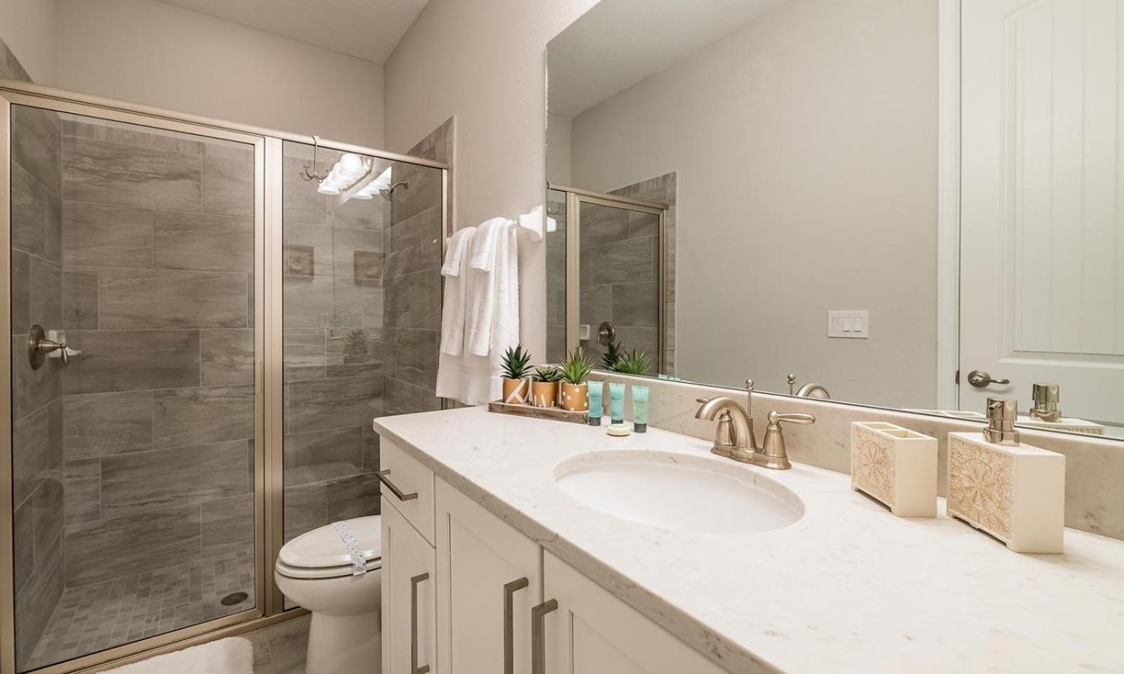 Modern 8 Bdrm With Game In Encore *