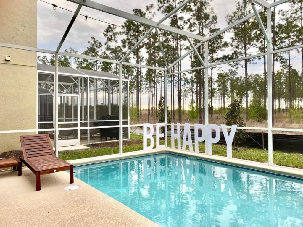 Luxury 6 Bedroom 5 Bath Poolhome 214 Holiday home
