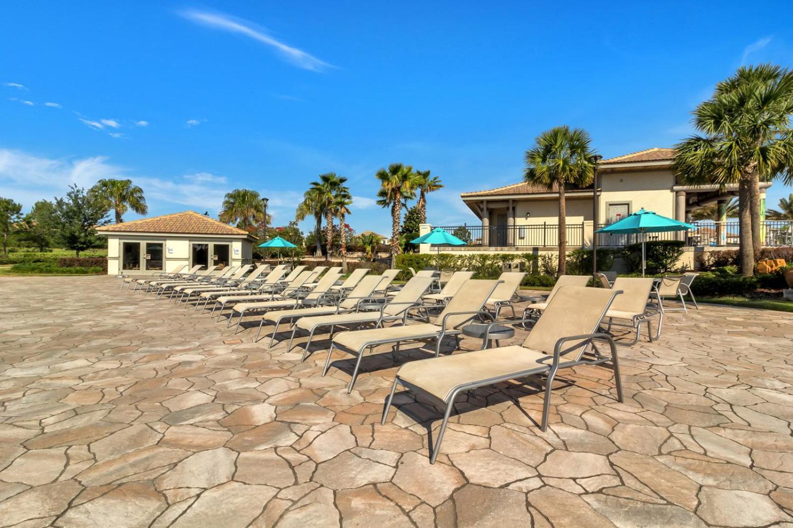 Luxury 6 Bedroom 5 Bath Poolhome 214 *