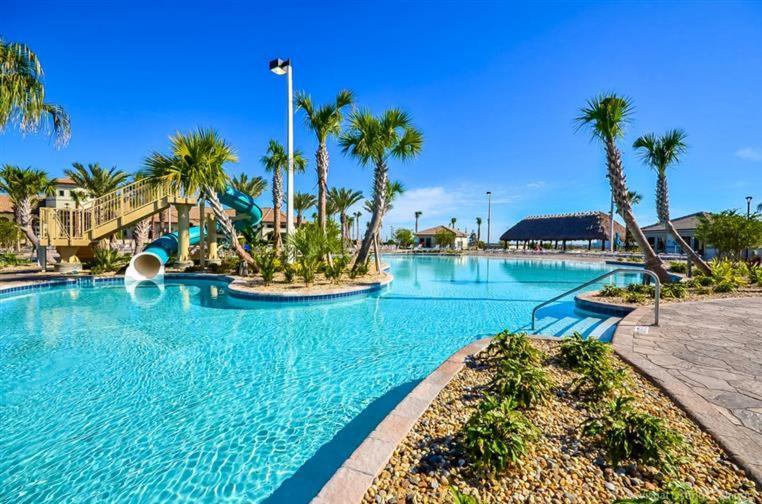 Holiday home Luxury 6 Bedroom 5 Bath Poolhome 214