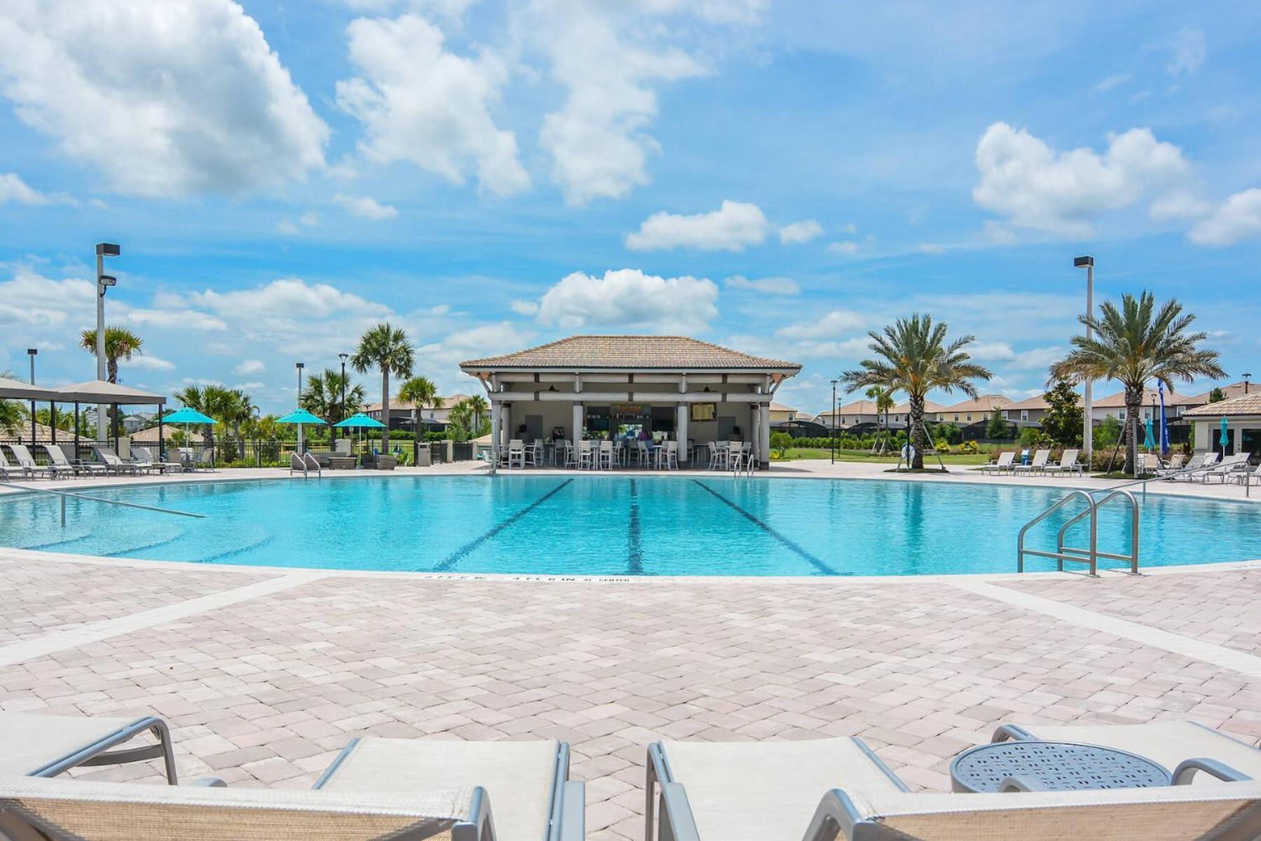 Luxury 6 Bedroom 5 Bath Poolhome 214 Holiday home Orlando