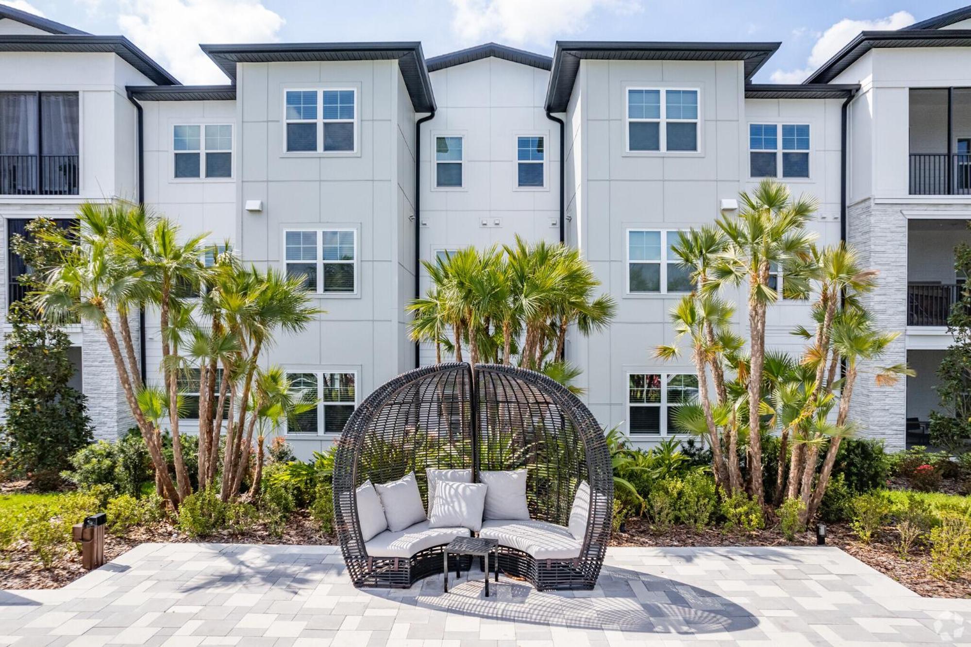 Private Full 2bedroom Haven Close To Parks Kingbed And Amenities Apartment